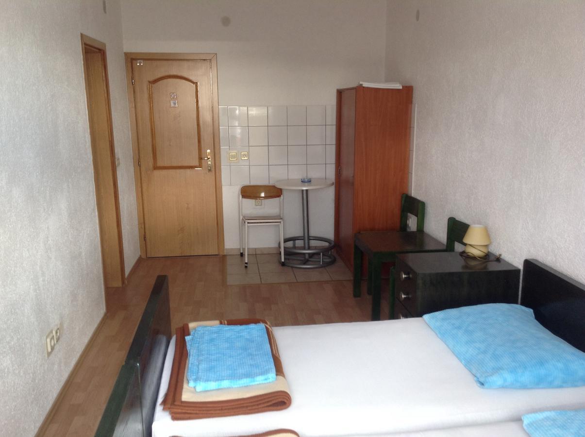 Katarina Apartments And Rooms Sibinj Krmpotski Cameră foto