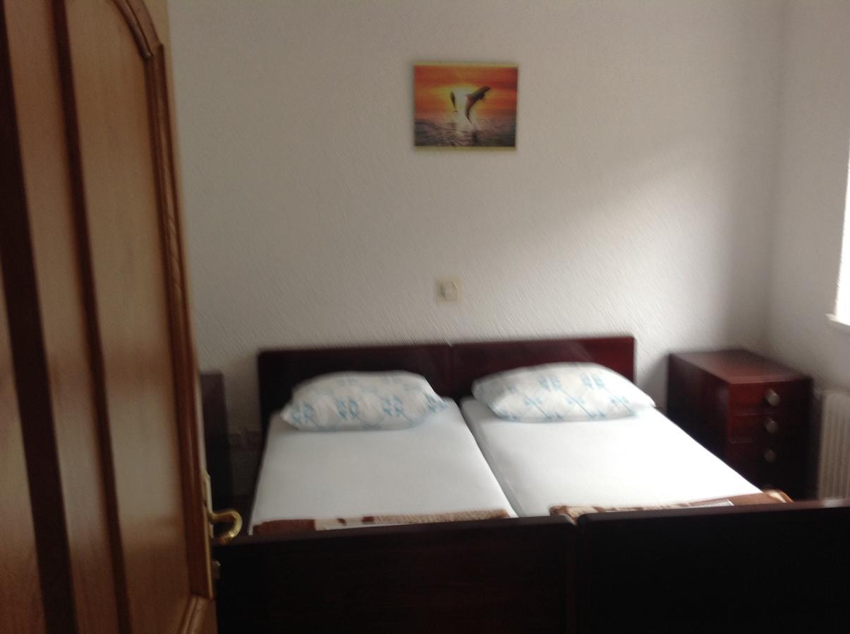 Katarina Apartments And Rooms Sibinj Krmpotski Cameră foto